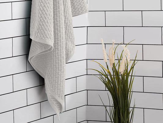 Genesis 100% cotton bath towel By Spaces
