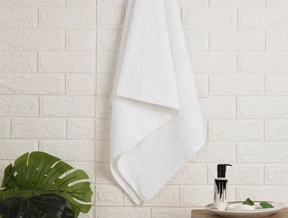 Genesis 100% cotton bath towel By Spaces